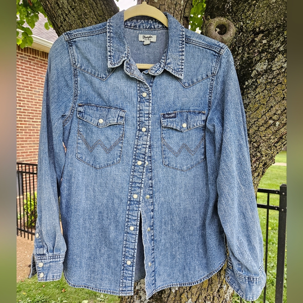 Wrangler Retro Denim Pearl Snap Shirt Medium